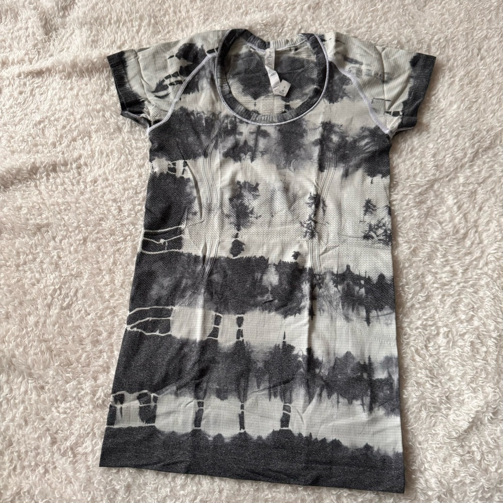 Lululemon Swiftly - Picture 2 of 5